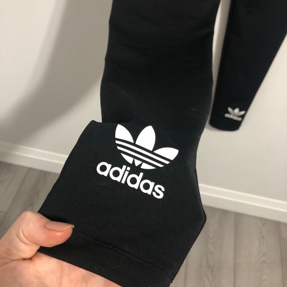 Black High Rise Adidas Trefoil legging - Picture 9 of 9